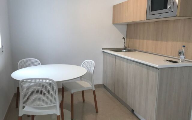Broncemar Beach Suites Hotel