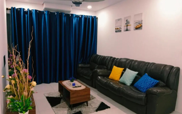 Preferred30 3R2B 7pax Meritus Perai