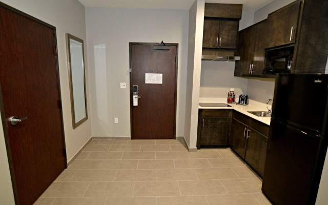 Best Western Plus Waller Hotel