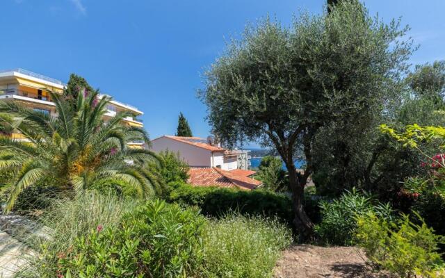 Sea View Park Swimming Pool & Tennis 2 Bdrs