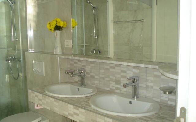 Apartments and Rooms Villa Santa Vita