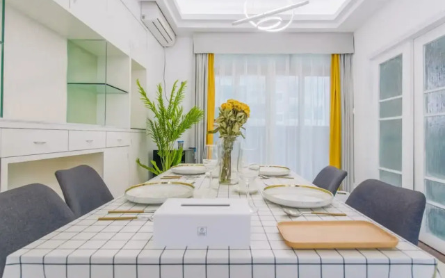 Locals Boutique Apartment Jida No2