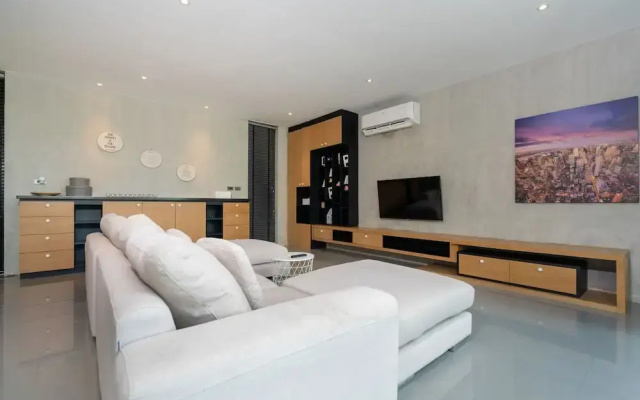 Design Duplex P10 in Natural Park Resort