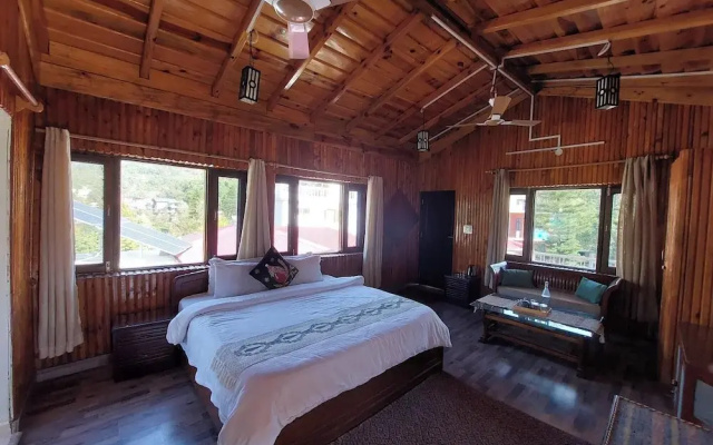 Alinda House Naukuchiatal by THE GHAUR