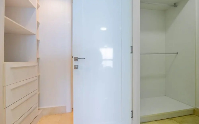 w Cozy 1BR in YOO