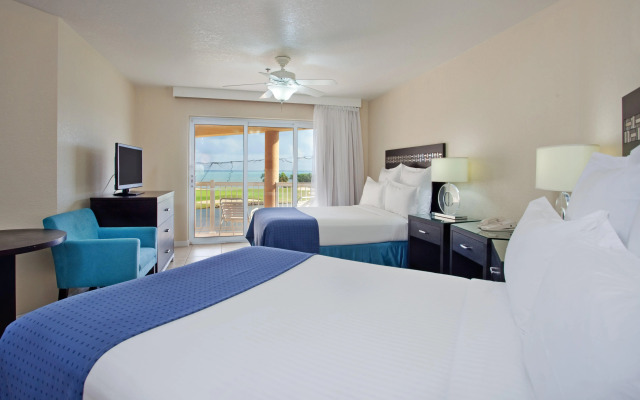 Holiday Inn Resort Grand Cayman