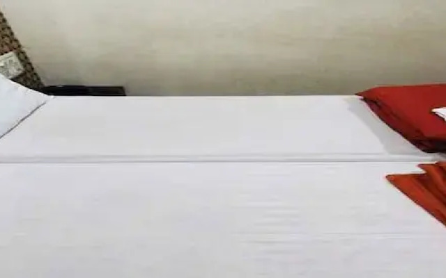 Room Maangta 100 - Andheri East