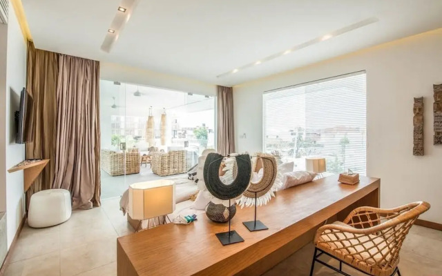 Niko2 · Marvelous 5 Bedroom Villa Close to Finns