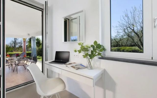 Estate4home - Villa Corinna