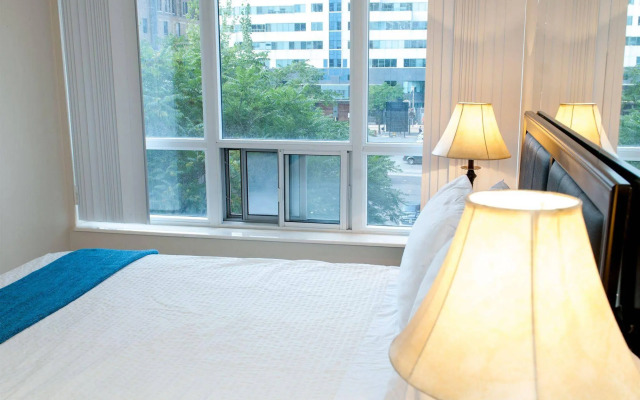 JJ Furnished Apartments & Private Suites Toronto: Entertainment District