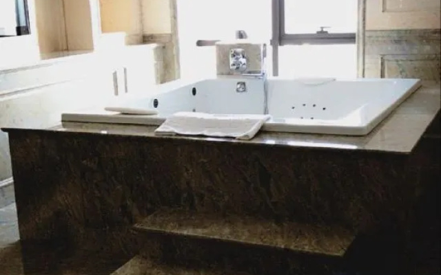 Yong Chang International Hotel – Bathroom – Shuozhou