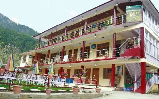 Hotel Chetna & Cottages