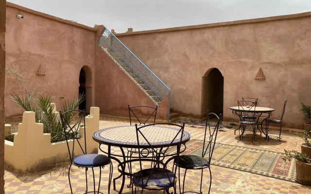 Auberge Kasbah Des Dunes