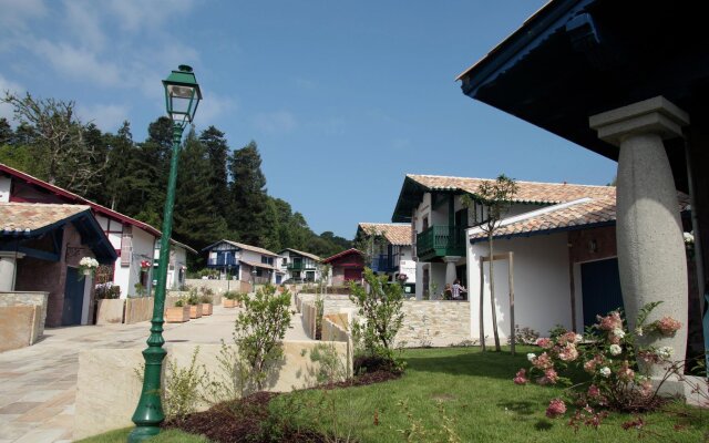 Beautiful villa in Basque style just 3 km. away from the sea