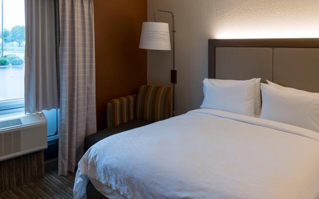 Holiday Inn Express Hotel & Suites Hillview, an IHG Hotel