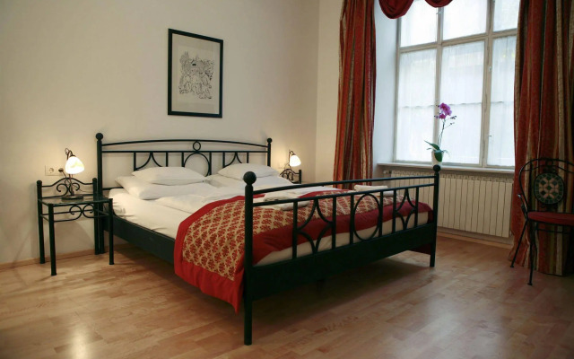 La Scala Apartments
