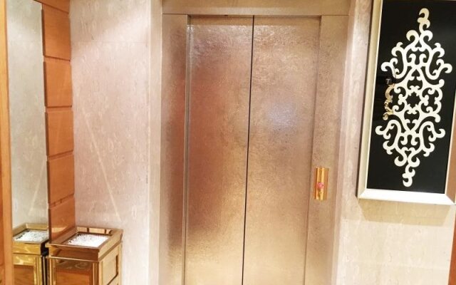 Mirage Suites Hotel - Family Only