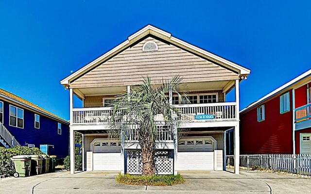 Fish N Hooks W/ Ocean-view Porch, Steps To Beach 5 Bedroom Home