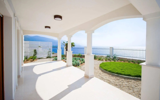Poville Residence