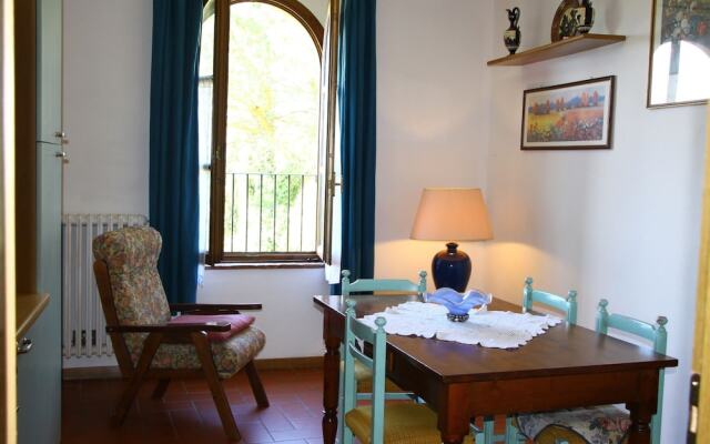 Farmhouse Living Amidst Vineyards