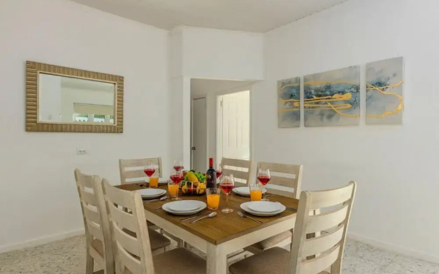 3BR Home w Pool in Downtown 5min Walk 2 Beach