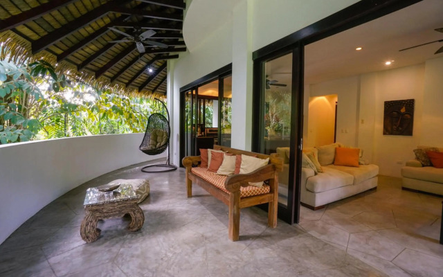 Makara Mono Suite / 2nd Floor