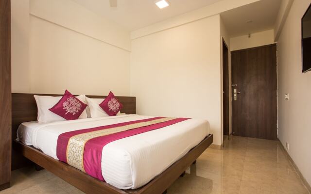 OYO 4689 New Imperial Residency