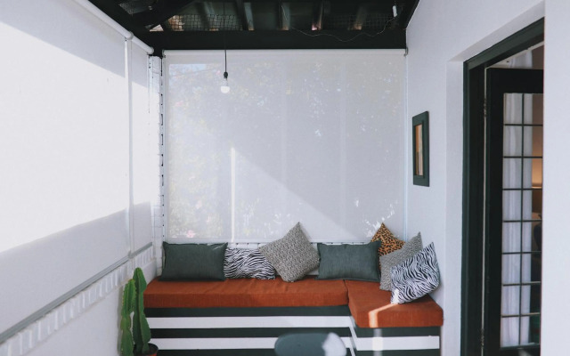 Harbour View Funky And Eclectic Two Bedroom Home