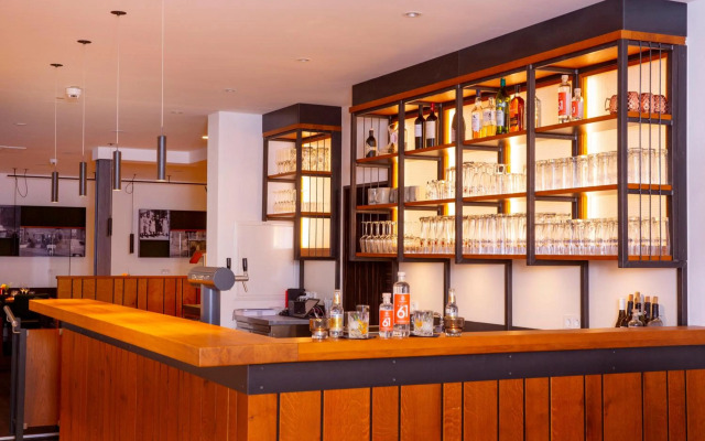 Hotel & Boarding House Schlosserwirt