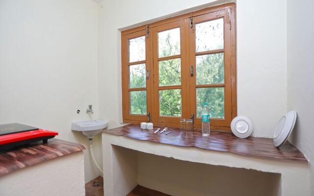 OYO 13719 Home Hill View 1BHK near Hadimba