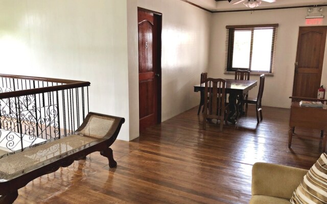 Casa Roces Bed and Breakfast