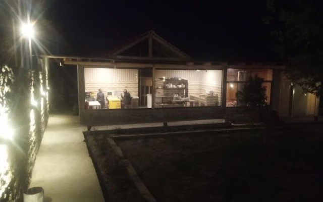 Dumani Inn Hotel And Restaurant