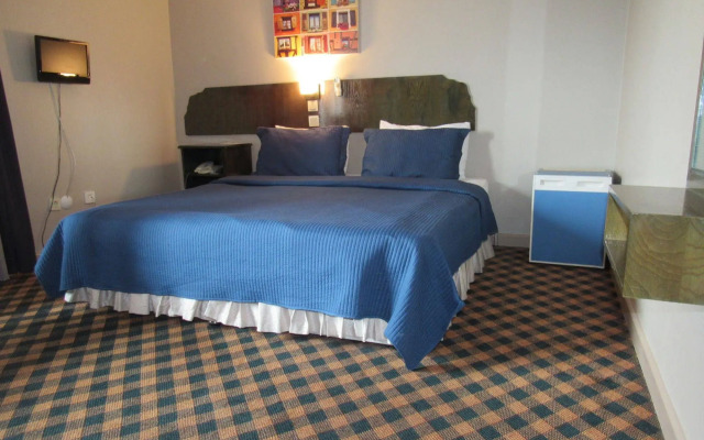 Airport Inn Hotel