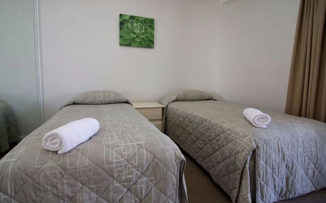 Surfers Mayfair Apartments