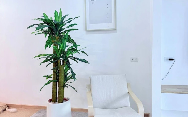 Minimalist Townhome Stay
