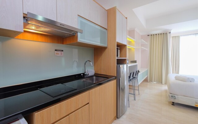 Homey And Comfy Studio Room At Menteng Park Apartment