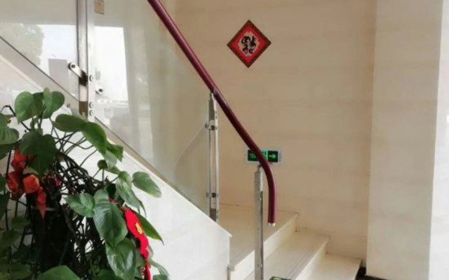 Manfullou Yun Hotel (Shanghai Pudong Airport Branch)