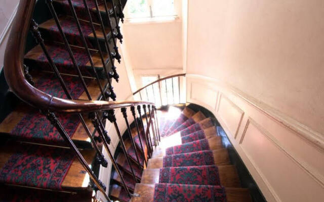 Luxembourg Assas Apartment