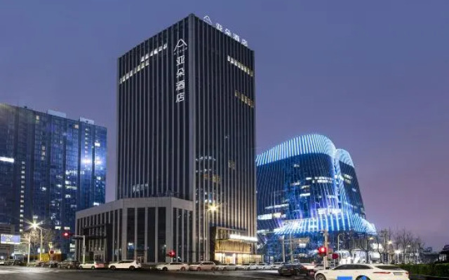 Atour Hotel Zhengzhou East Station Longzi Lake