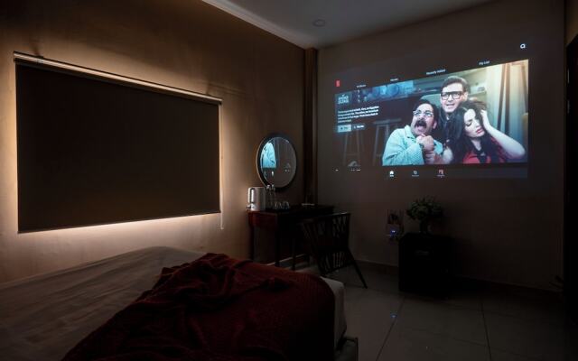 AMILA NGUYEN HUE HOTEL by SAZI