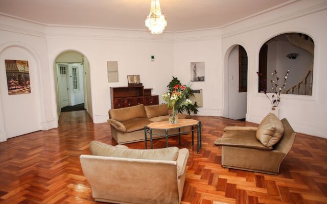 Hostal Plaza Londres 77