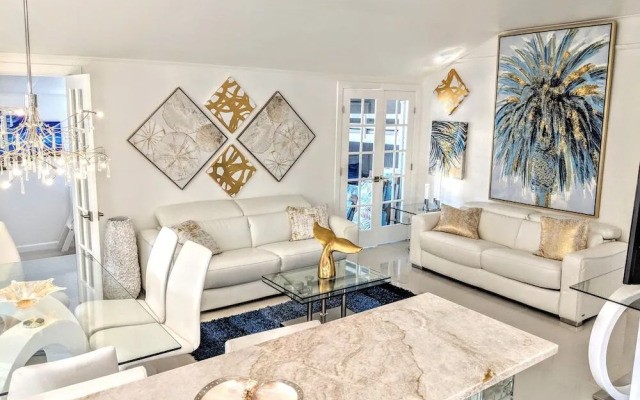 Golden Palm Estate by MNM