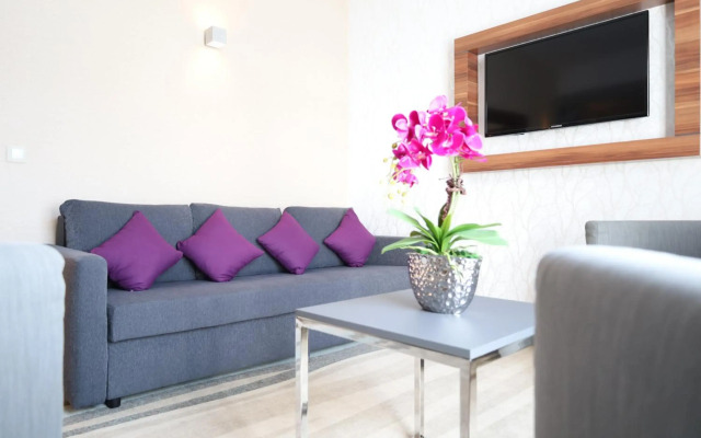 Warsaw Plaza Hotel