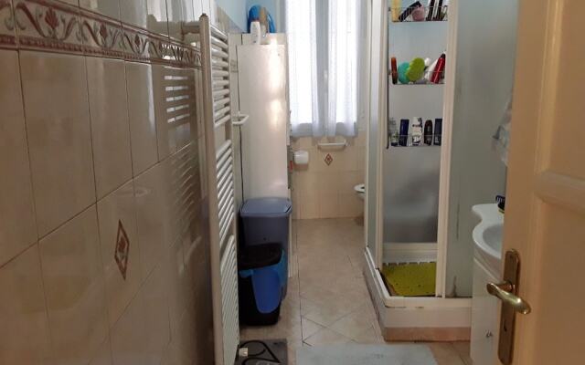 Room in Guest Room - Valle Degli Ulivi - Liguria, Italia