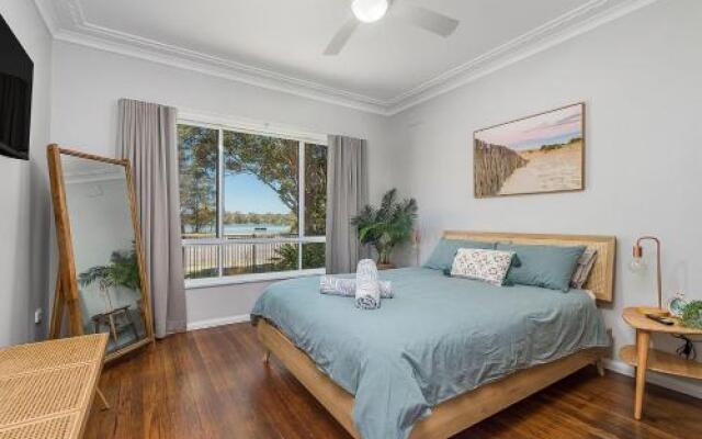 BANYANDAH 557 Ocean Drive NH