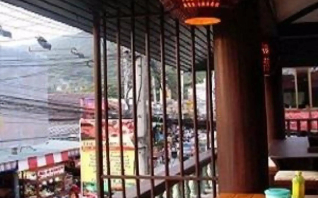 Baan Talay Guesthouse & Dormitory