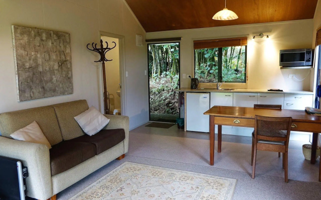 Wharepuke Subtropical Accommodation