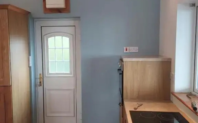 Two Bed Bungalow with Sunroom And Stunning Views