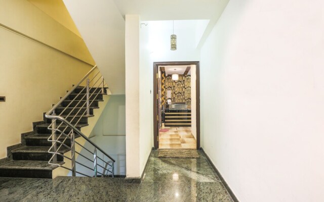 Fabhotel Frazer Suites