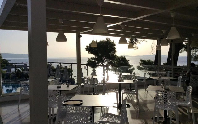 Paradise Hotel